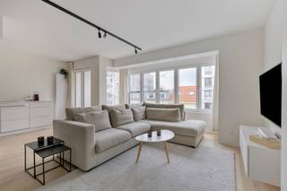 <p><span>Spacious and cozy apartment on prime location in Ostend.</span></p><p><span> </span></p><p><span>This spacious and well-kept apartment is located on the Koninginnelaan in Ostend, within walking distance of the seafront, streetcar stop and various facilities.</span></p><p><span>Thanks to this central top location you can enjoy the best of the coast: relaxation by the sea, stores and public transport within reach.</span></p><p><span> </span></p><p><span>From the apartment you also enjoy a beautiful side sea view.</span></p><p><span> </span></p><p><span>The apartment is rented fully furnished and equipped, so you can move in immediately and enjoy your stay carefree.</span></p><p><span>Domiciliation is not possible.</span></p><p><span> </span></p><p><span>Advantages:</span></p><ul><li><span>Spacious apartment</span></li><li><span>Top location</span></li><li><span>Energy efficient</span></li><li><span>Equipped and furnished</span></li><li><span>Cellar available</span></li><li><span>Lateral sea view</span></li></ul><p><span> </span></p><p><span>Layout:</span></p><ul><li><span>Spacious entrance hall, kitchen (induction hob, dishwasher, oven, fridge with 2 freezer compartments), storage room with washing machine and tumble dryer, bedroom 1 with adjoining shower room, bedroom 2 with adjoining shower room</span></li></ul><p><span> </span></p><p><span>Information:</span></p><ul><li><span>Rent: € 1,150 + € 75 common charges + € 42 internet = € 1,267 per month</span></li><li><span>Rent guarantee: 3 months</span></li><li><span>Additional costs: tenant share in the place description</span></li><li><span>Availability: immediately </span></li><li><span>EPC: B</span></li><li><span>No domicile</span></li></ul><p><span> </span></p><p><span>Interested, please contact our office at 09 227 08 90 or at yana@heritagevastgoed.be</span></p><p><span> </span></p><p><span> </span></p><p><span> </span></p><p><span> </span></p>