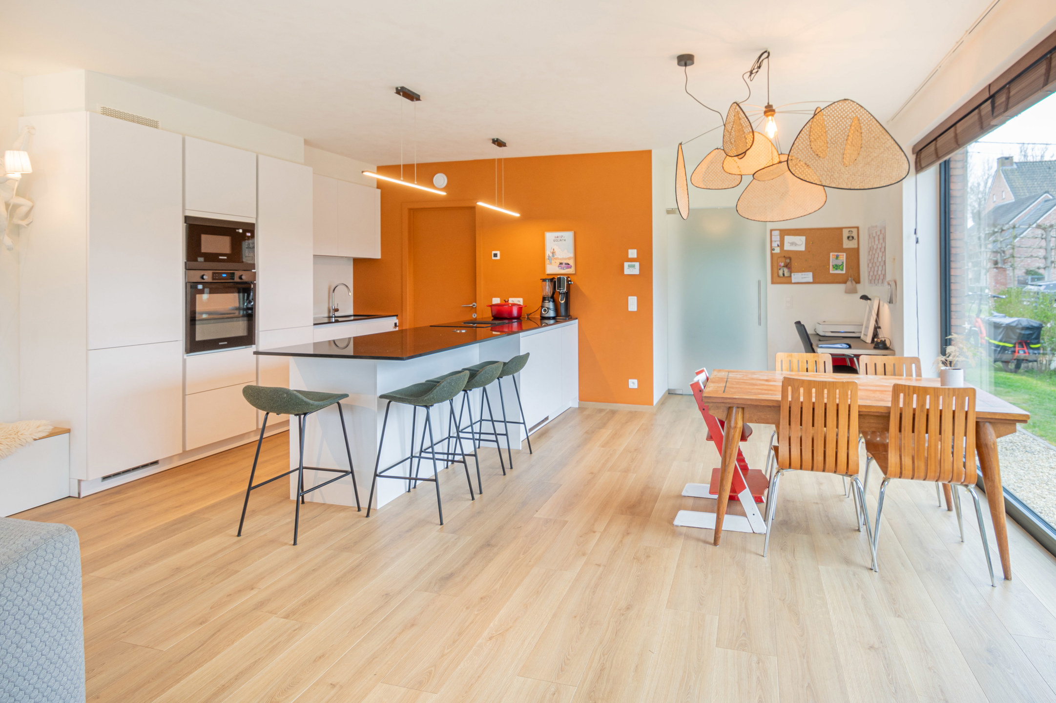 Recente halfopen bebouwing met 3 slaapkamers en tuin - foto 4