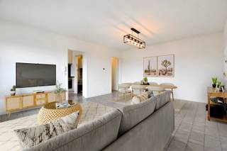 Op de derde verdieping van deze kleinschalige residentie is dit instapklare en energiezuinig appartement met 2 zeer ruime slaapkamers. Dit...
