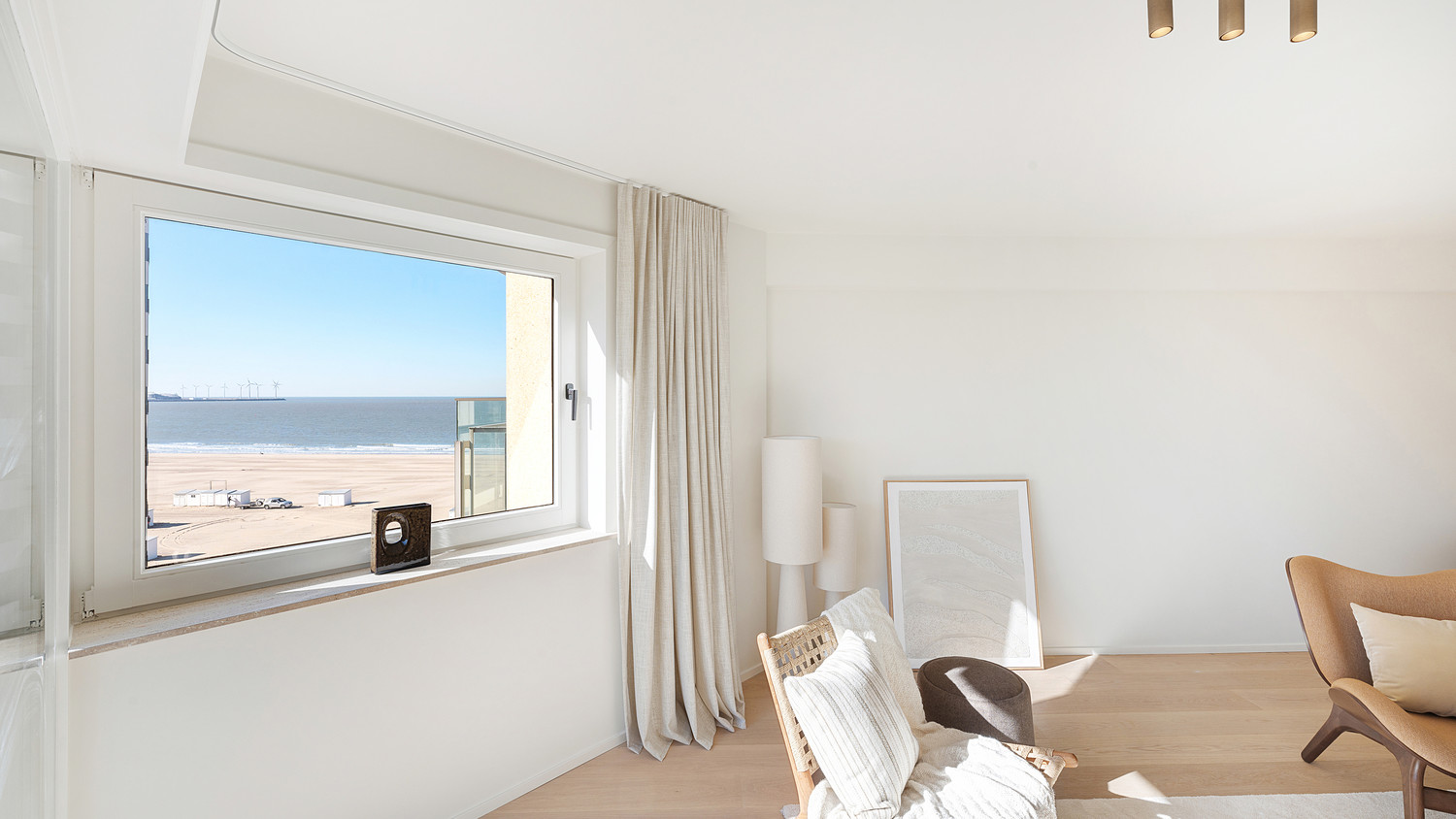 Prachtig gerenoveerd appartement met zijdelings zeezicht in Duinbergen. - foto 1