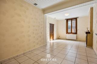 Voor meer info en foto’s, surf naar www.swevers.be – Deze charmante en instapklare woning in het centrum van Sint-Truiden combineert ruimte, licht...