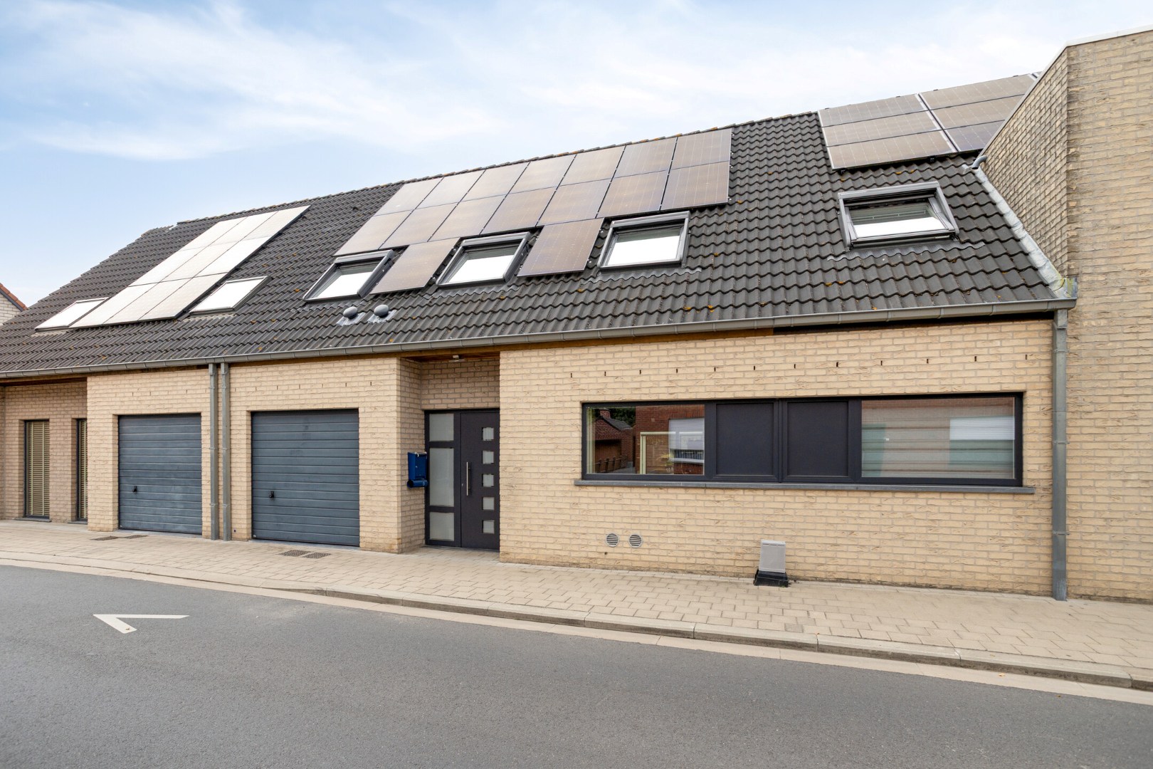 Ruime woning met 3 slaapkamers, garage en tuin! - foto 1