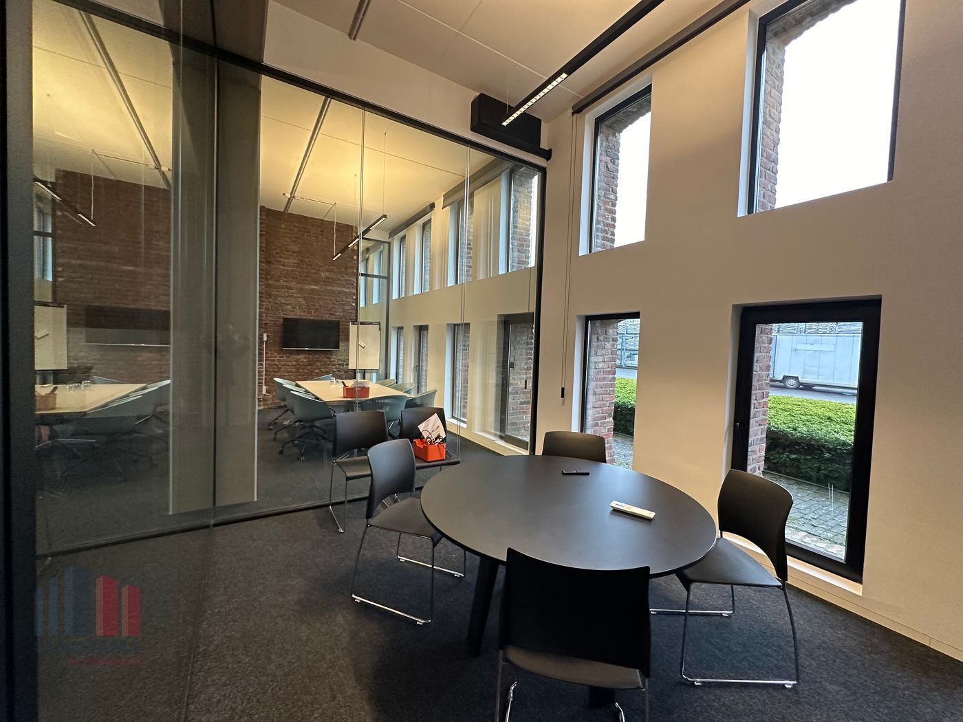 725 m² KANTOREN TE KOOP - photo 4