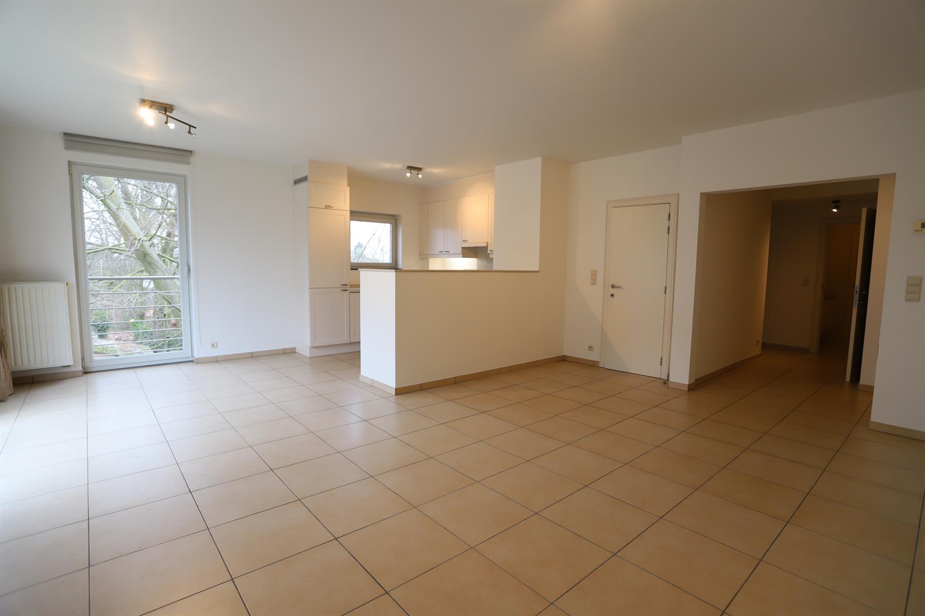 Instapklaar 2 slpk. appartement in klassevol gebouw met lift - foto 4