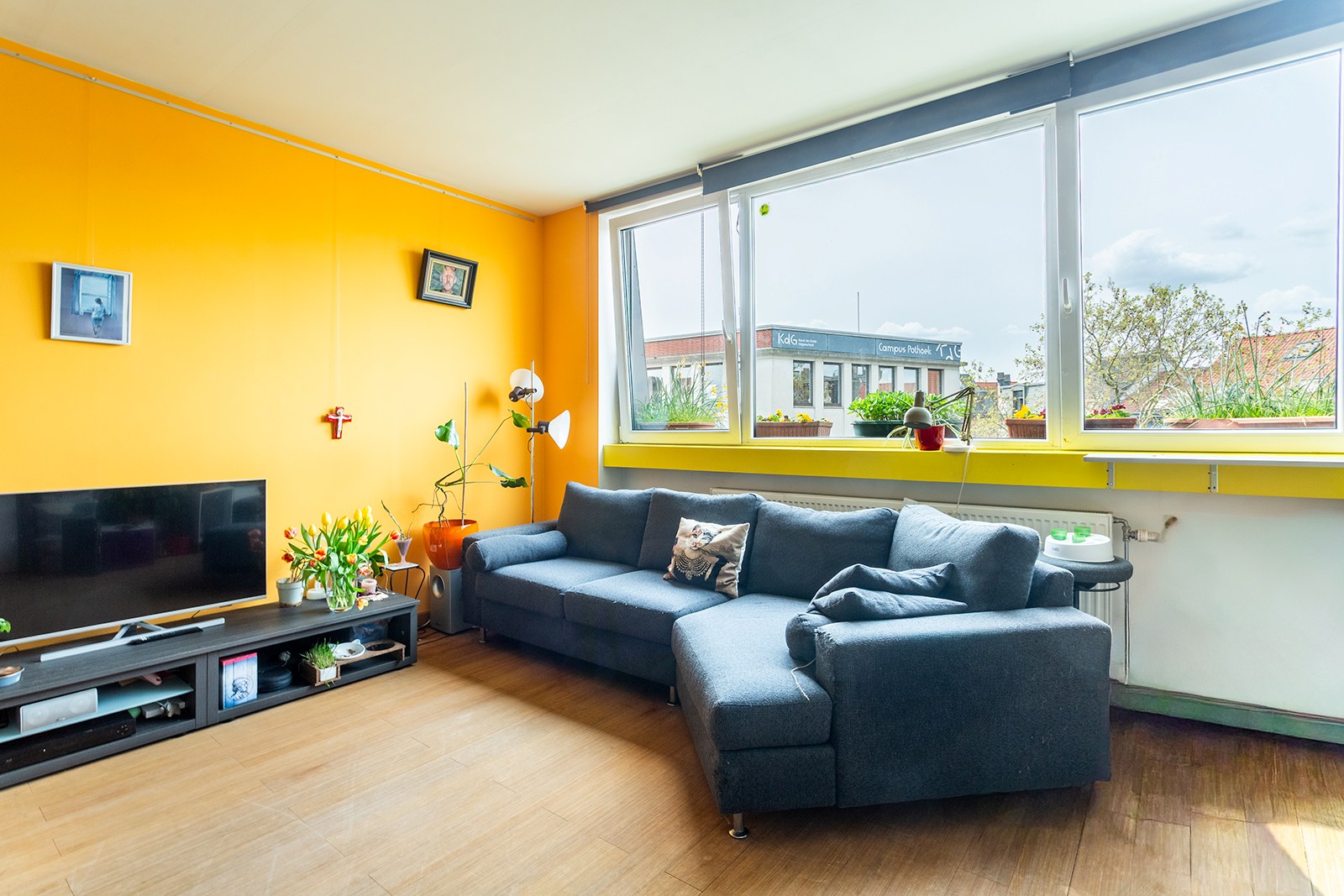 Lichtrijk appartement met terras vlak bij centrum - foto 3