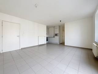 Gezellig appartement op de 1e verdieping in het centrum van Kaprijke🛋️ Woonkamer met open keuken🚽 Afzonderlijk toilet🛏️ 2 slaapkamers🚿 Badkamer...