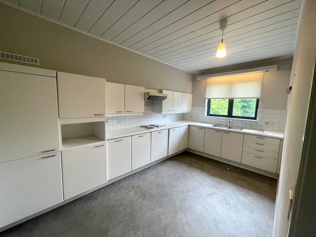 TE HUUR: 2-slaapkamerappartement in het rustige Hasselt - foto 4