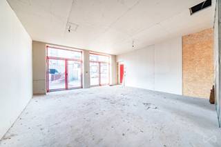 Achterhuis met 2 slaapkamers en zolderruimte – SchaarbeekAchteraan een klein, modern appartementsgebouw met 4 eenheden, vindt u dit gezellige...