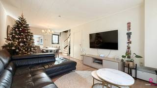 Bij ImmoFusion 7/7 “open huis” : klik op onze 3D-TOUR.Ter hoogte van de Halhei in Heusden-Zolder ligt deze verrassend ruime kangoeroewoning op een...