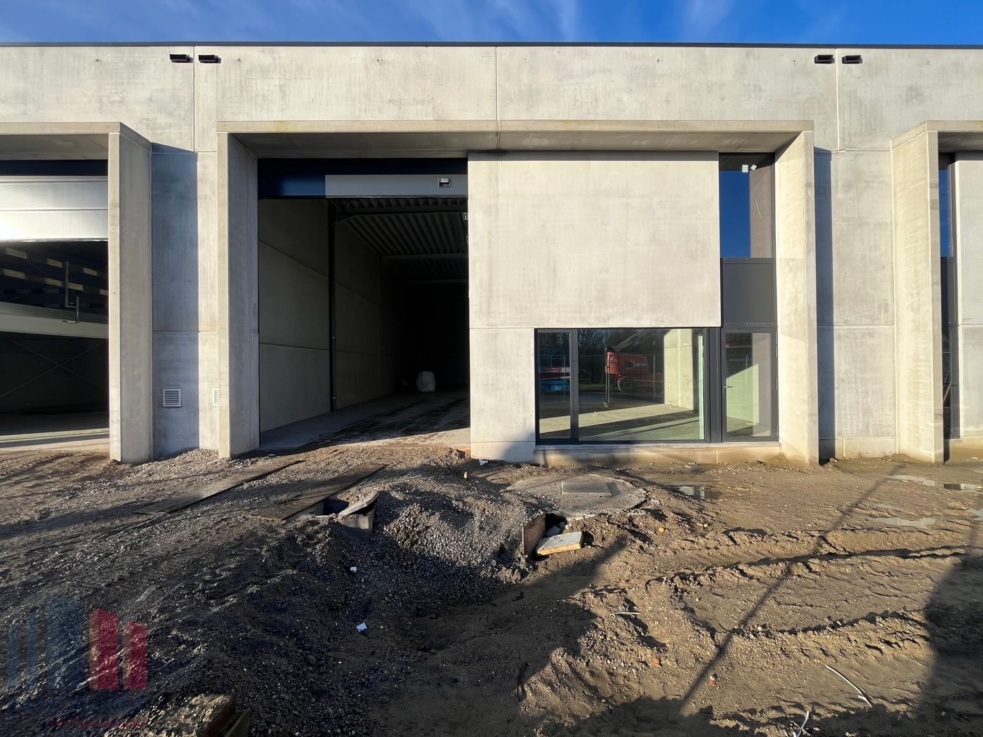 Opslagruimte van 300 m² &amp; uitstekend gelegen vlak aan de E40 - photo 4