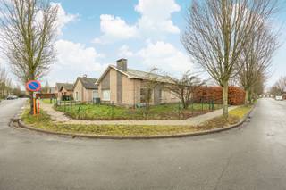 Leuke laagbouwwoning met 3 slaapkamers, oprit en tuin in rustige woonwijk. Deze verzorgde laagbouwwoning biedt een uitstekende combinatie van...