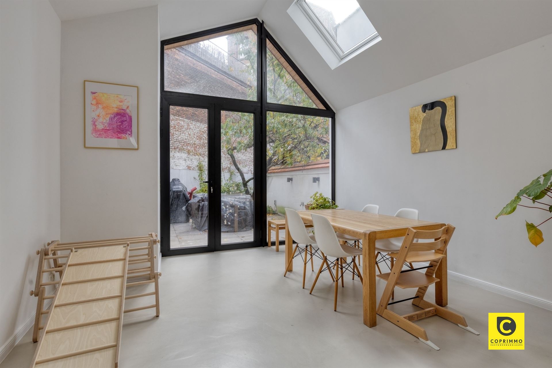 Prachtig gerenoveerde herenwoning met 4 slpks, 2 bdks &amp; stadstuin! - foto 4