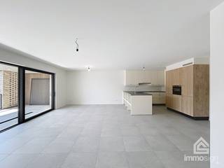 PLUSPUNTEN:+ bruto oppervlakte: 113,85m²+ netto oppervlakte: 96,89m²+ terrasoppervlakte: 19,28m²+ voorzien van zonnepanelen+ 2 slaapkamers+...
