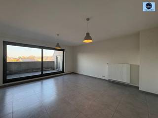APPARTEMENT A LOUER A GERAARDSBERGENPrix de location : 875 euros/mois Appartement situé au deuxième étage (ascenseur présent) avec beaucoup de...