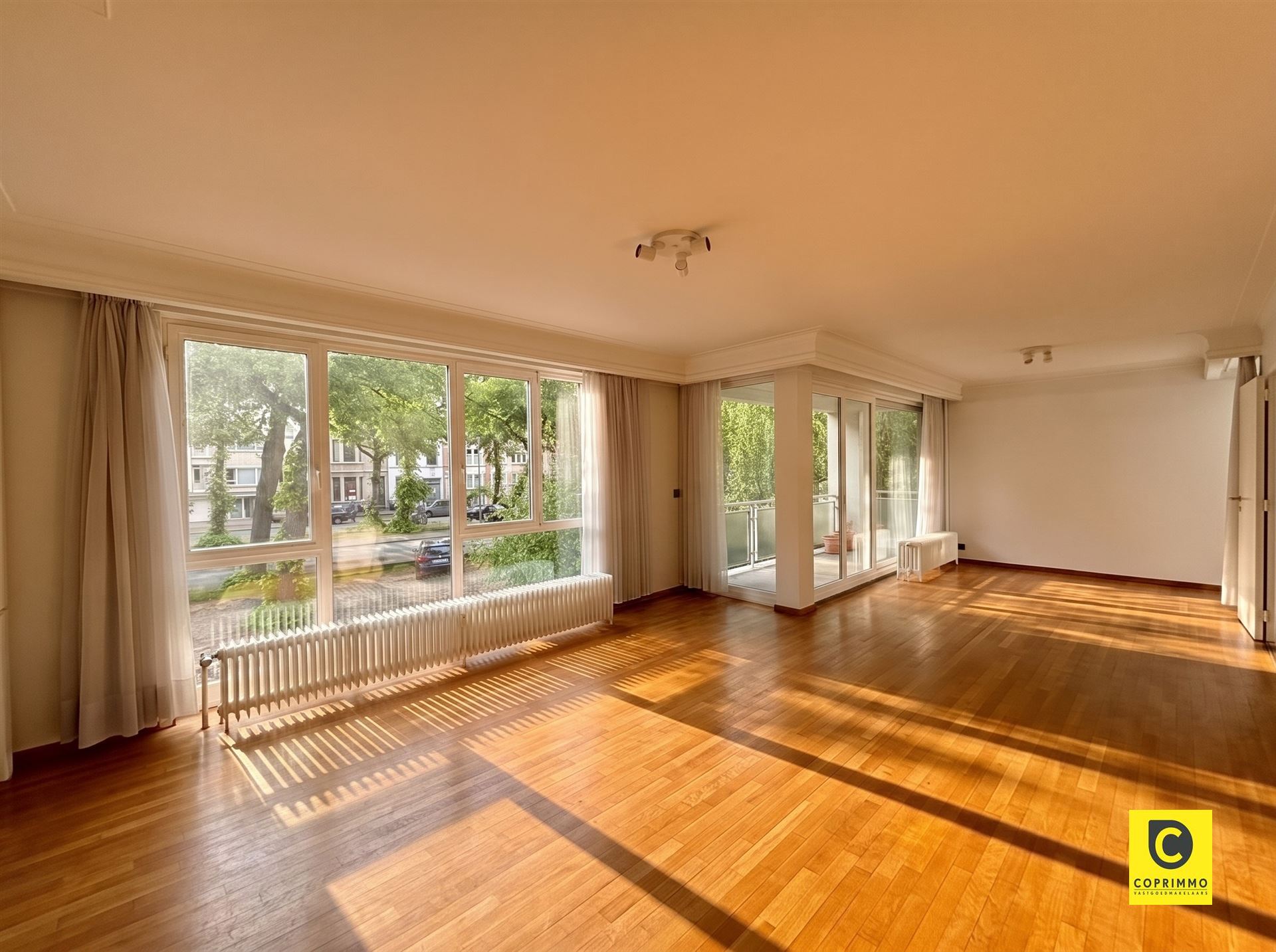 Instapklaar 3 slaapkamer appartement met zonnig terras, kelder en fietsenberging - foto 2