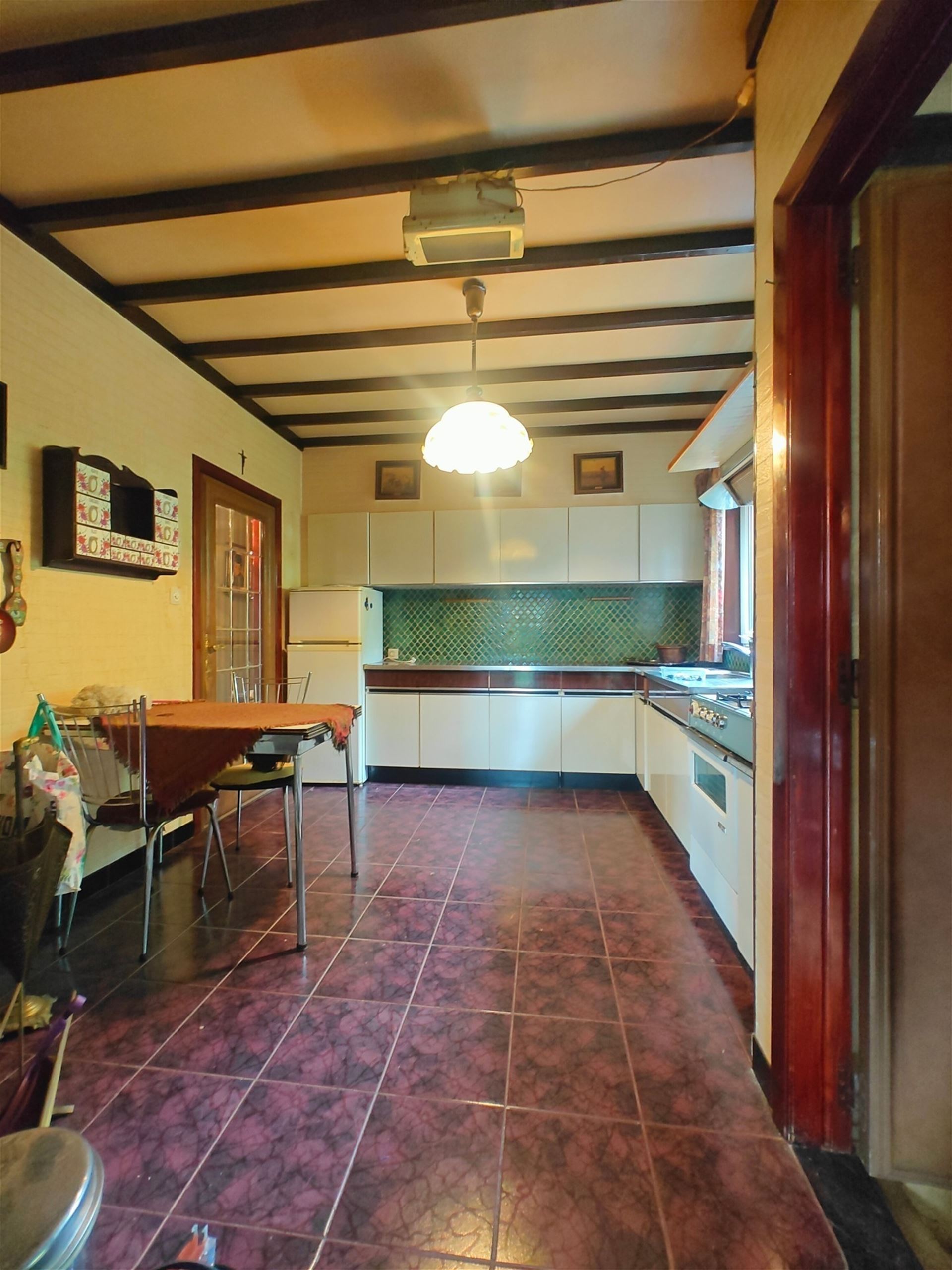 Te renoveren, vrijstaande woning in een gezellige woonwijk - foto 4