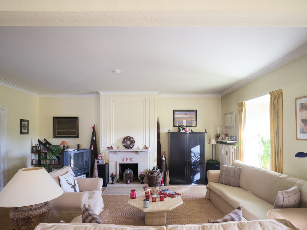 Ruim en stijlvol duplexappartement (bew. opp. ±154 m²) met 3 slaapkamers, gelegen in de standingvolle residentie ‘Versailles’, op slechts 10 minuten van het centrum van Gent. - photo 4