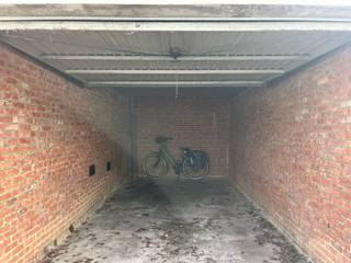 Twee garageboxen te koop, namelijk garagebox nr. 5 en nr. 6, gelegen op een vlot bereikbare locatie. Ideaal voor het stallen van een wagen of...
