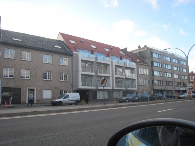 Automatische toegangspoort.Gesloten garageboxen nr 31 : ondergrondse garage.Elektriciteit in de garage.Centrale ligging in Mariakerke (Oostende).