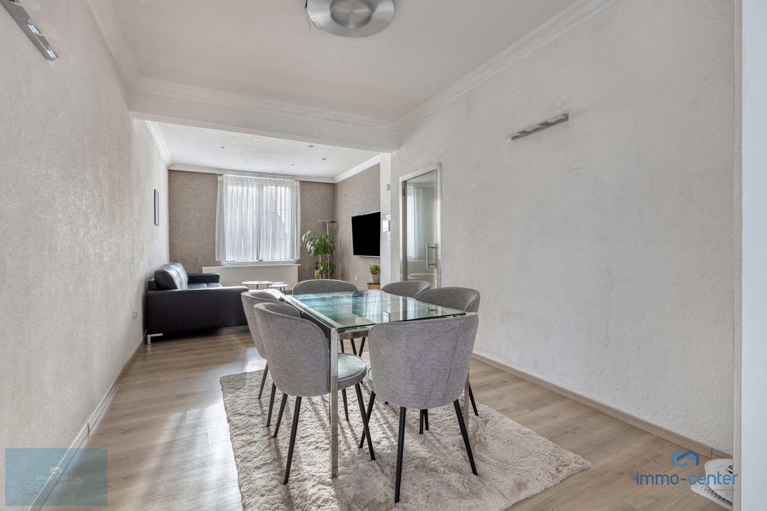 🏡 Instapklare ruime woning met 4 slaapkamers, 2 badkamers - foto 4