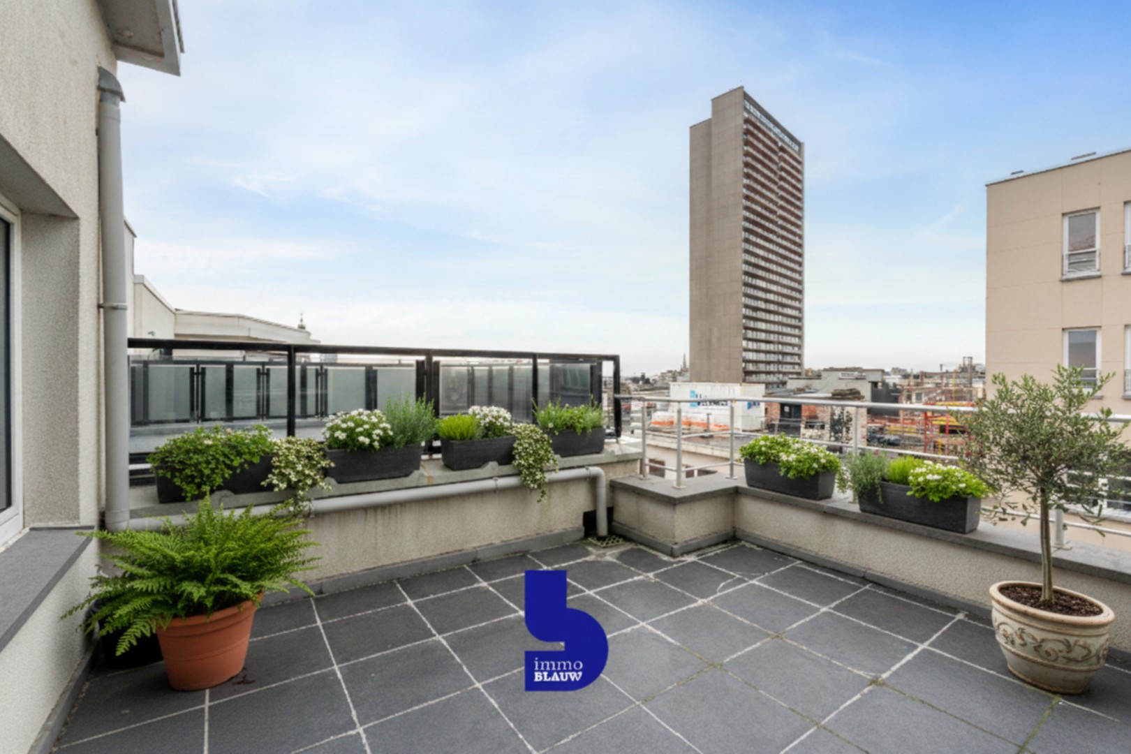 Appartement met zijdelings zeezicht - photo 2