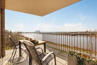 Dit prachtige appartement is een ware parel langs de Rupel. De rustige ligging en het adembenemende uitzicht op het water zorgen elke dag opnieuw...