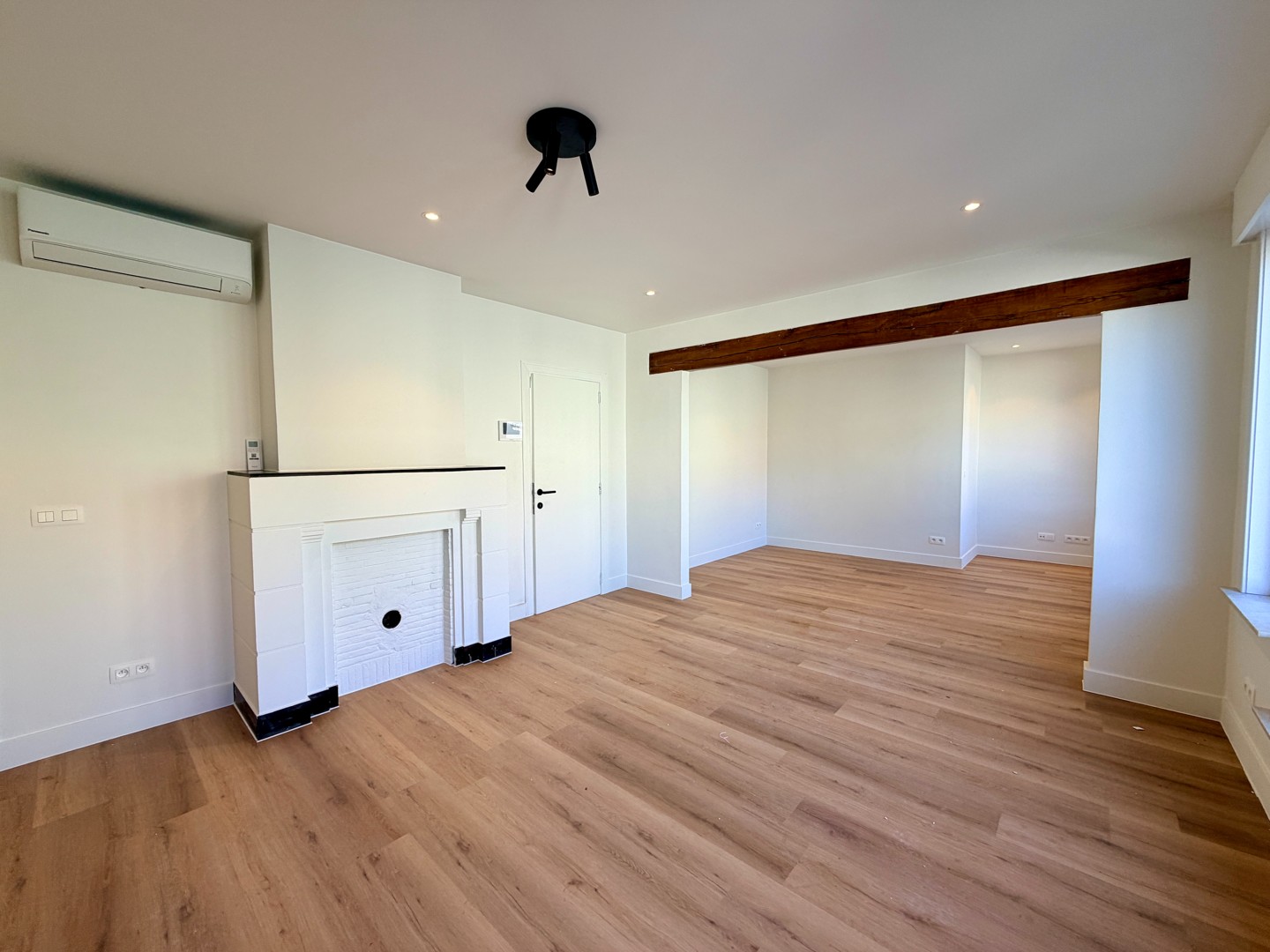 Gerenoveerd duplexappartement met 3 slaapkamers in centrum Tielt! - foto 3