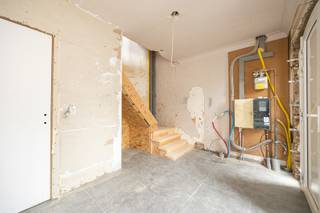 VEELZIJDIGE WONING MET POTENTIEEL IN HET HART VAN EZAART (MOL)Ligging:Gelegen in het charmante dorpscentrum van Ezaart (Mol), op wandelafstand van...