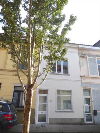 Vous pouvez demander une visite via notre site web : https://vicusvastgoed.be/nl/te-huur .Rendez-vous sur la page du bien immobilier concerné et...