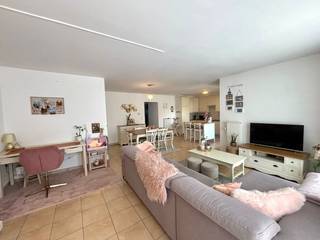 Bent u op zoek naar een comfortabel appartement in een rustige én centrale omgeving? Dit appartement in Kortessem (deelgemeente van Hasselt) biedt...