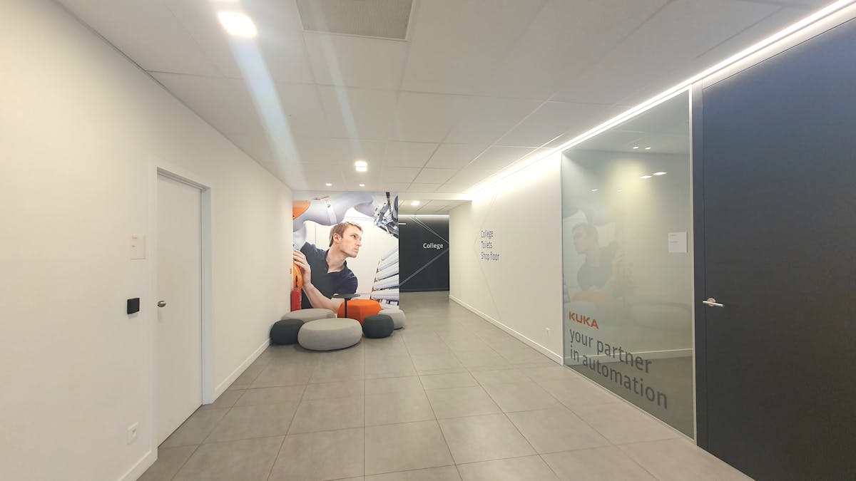 TE HUUR: kantoren 500m² + bedrijfshal 350m² - foto 5