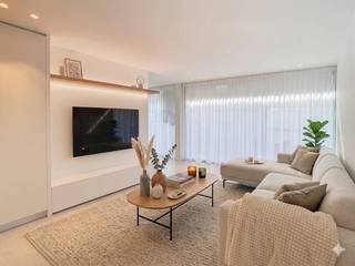 Cet appartement du rez-de-chaussée entièrement rénové est situé en face de la Casselstraat, dans le centre de Poperinge. Dans les environs, toutes...