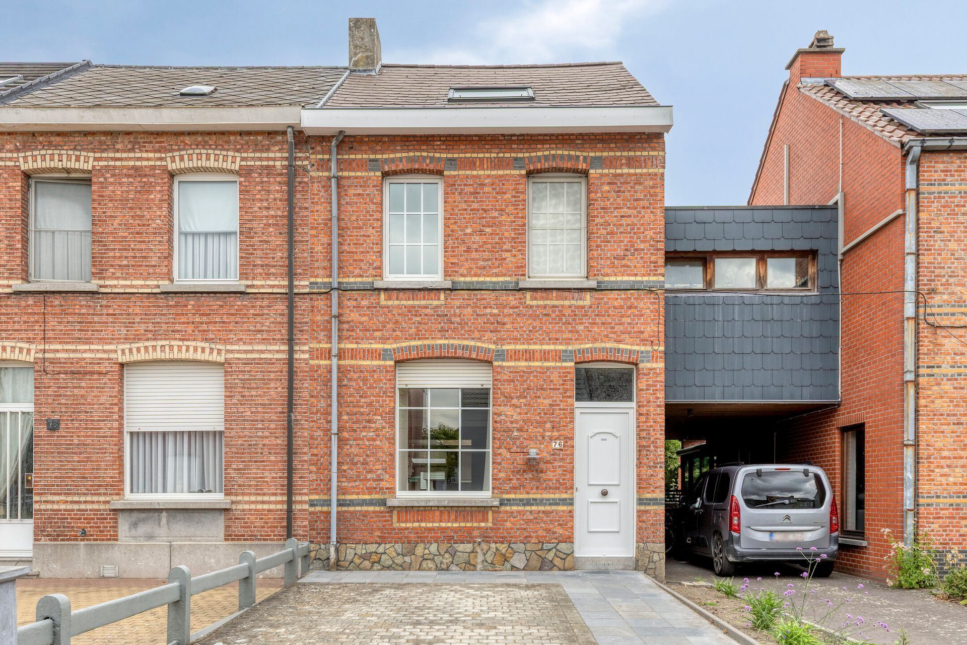 Gezinswoning met 4 slaapkamers en leuke tuin  - foto 2
