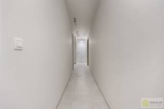 PRACHTIG INSTAPKLAAR NIEUWBOUWAPPARTEMENT MET AUTOSTAANPLAATS EN KELDERBERGING MIDDEN IN HARTJE LOMMEL, EEN AANGENAME LEEFRUIMTE MET OPEN KEUKEN...