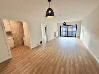 Dit appartement is gelegen aan de rand van het centrum van Maldegem maar toch dichtbij winkels, scholen en openbaar vervoer.Het bevindt zich op de...