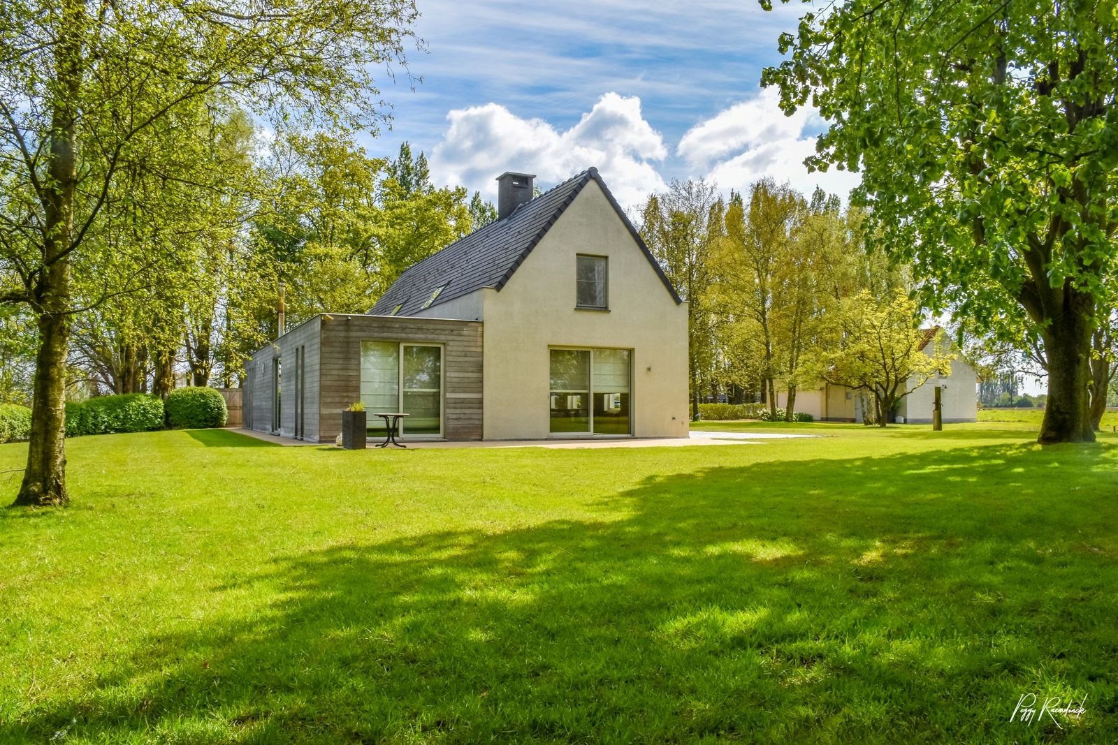 Idéalement située sur un terrain de 8 720 m² sur la colline de Poelberg à Tielt, - photo 5