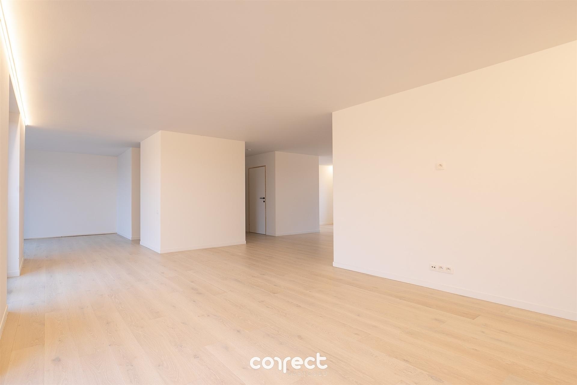 Apartment for sale in Bruges with 3 bedrooms - photo 2