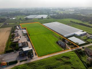 Te midden van een idyllische locatie in een groene omgeving te Koningshooikt bevindt zich deze ruime landbouwwoning met mogelijks 3 slaapkamers op...