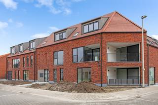 Dit nieuwbouwappartement is gelegen op de gelijkvloerse verdieping van een gezellige appartementsblok in Berendrecht. Winkels, scholen en het...