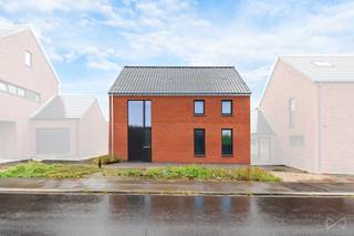 We Invest vous propose une construction neuve en gros œuvre couvert fermé située sur Havré.La maison se compose comme suit :- Au rez-de-chaussée : un...