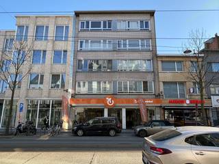 De 4 appartementen met twee slaapkamers bevinden zich in hetzelfde gebouw op de Bredabaan 397 te Merksem op verdieping 3 & 4.De appartementen zijn...