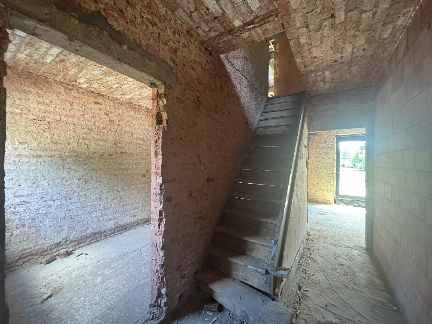 Ruime cascowoning met 4 slpk. op zuidgericht perceel van 9a 35ca in Mol - foto 2