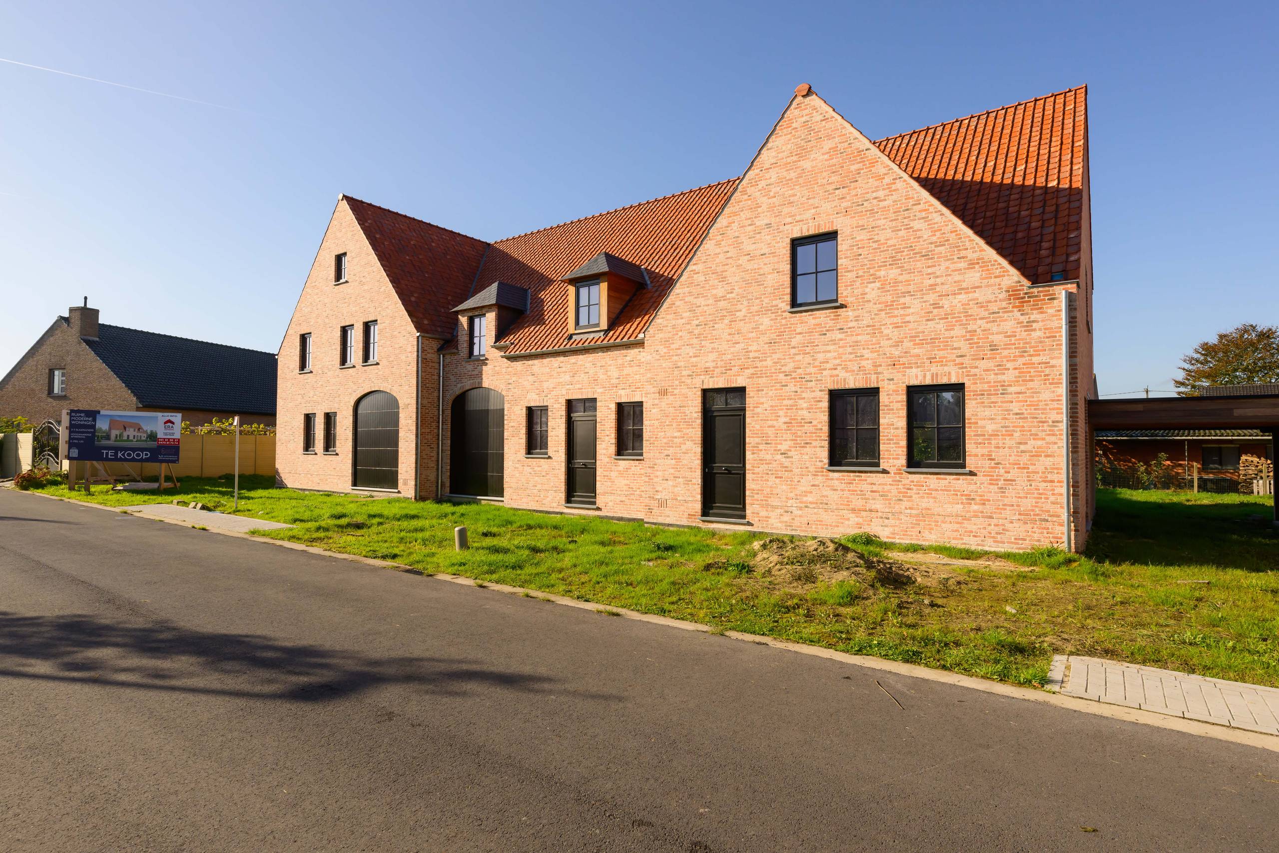 Afgewerkte nieuwbouwwoning met 3/4 slaapkamers en carport - foto 3