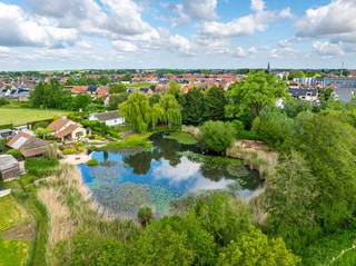 In de Oostrozebekestraat te Meulebeke, deelgemeente van Tielt, werden in 1999 de werken aangevat voor het bouwen van een alleenstaand huis op...