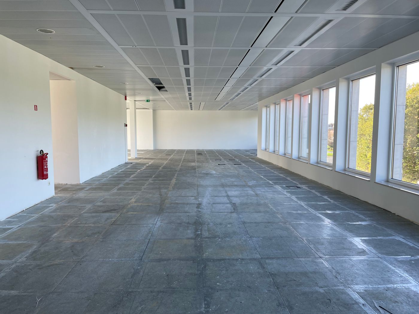 371 m² lichtrijke kantoren met zichtlocatie vanaf R0 te Zellik - photo 3