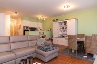 2660 HOBOKEN | INSTAPKLAAR APPARTEMENT 1V MET TWEE SLAAPKAMERS, TERRAS, BERGING EN AUTOSTAANPLAATS | EPC 105 kWh/m² |Indeling als volgt: leefruimte...