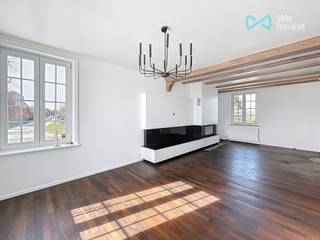 Cette maison est située dans un quartier agréable de Wemmel et a été entièrement rénovée dans un très beau style.La maison se compose d'un hall...