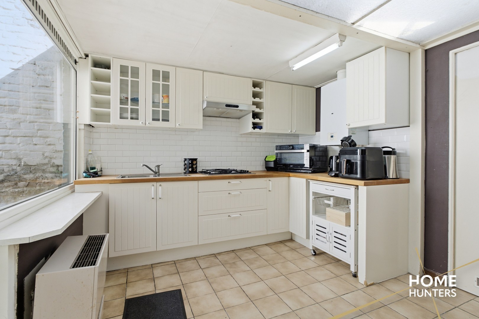 Ruime halfopen bebouwing met 4 slaapkamers in het hart van Diksmuide! - foto 5