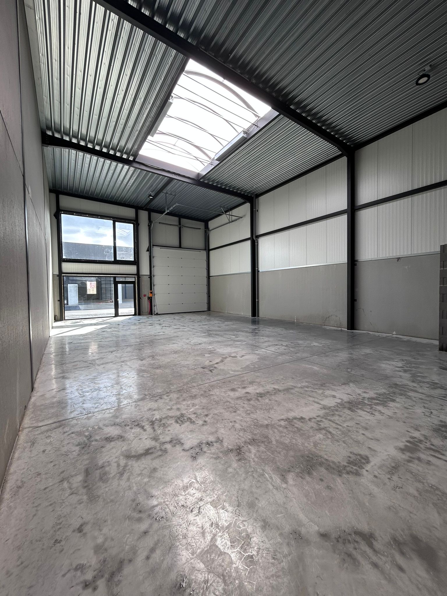 Commercial à louer à Ypres - photo 5