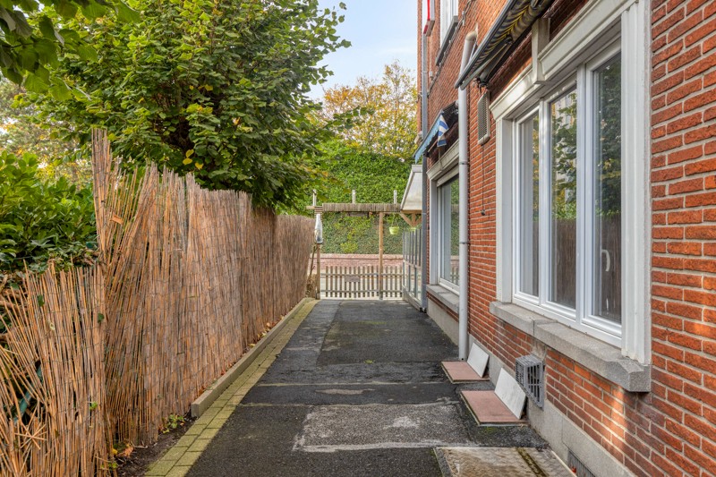 Commercieel pand met woonst en feestzaal op zichtbare locatie te Tielt 🏠 - foto 2